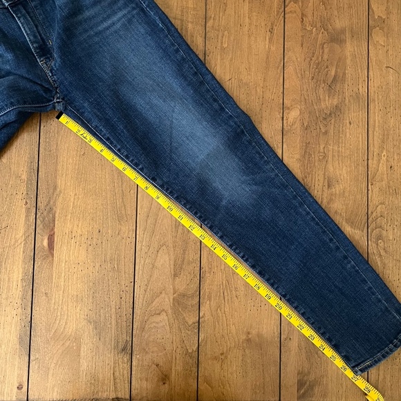 Levis Medium Wash 711 Skinny Jeans (Size 28) - Picture 6 of 10